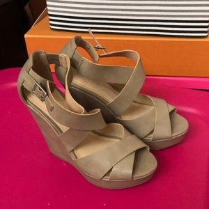 Chinese Laundry Wedges